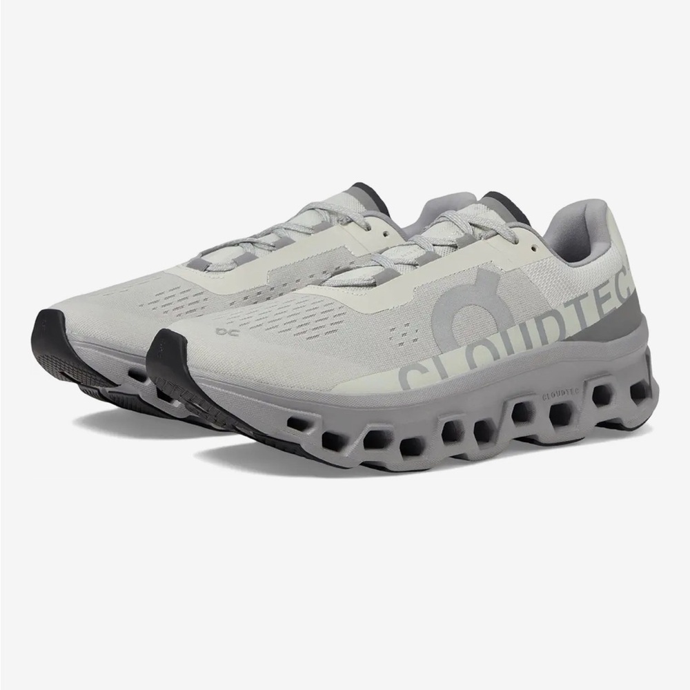 On Running shoes Cloudmonster

Color : Ice / alloy